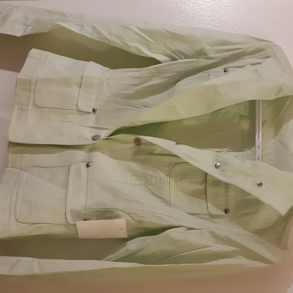 Tahari  blouse - Picture 3 of 4